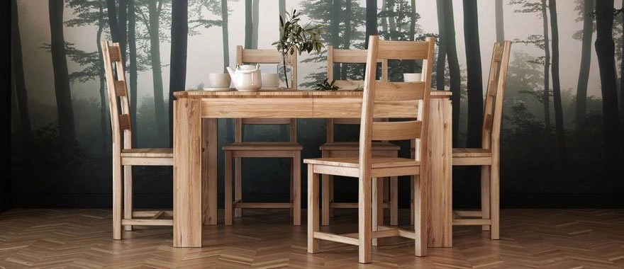 Krzesła dębowe z drewnianym siedziskiem i stół dębowy rozkładany